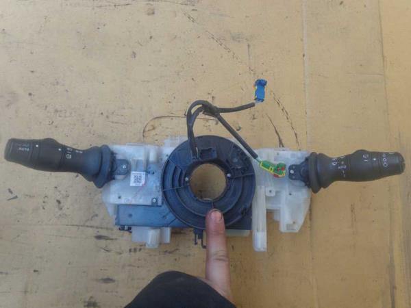 COMMODO RENAULT MEGANE - Vue 1